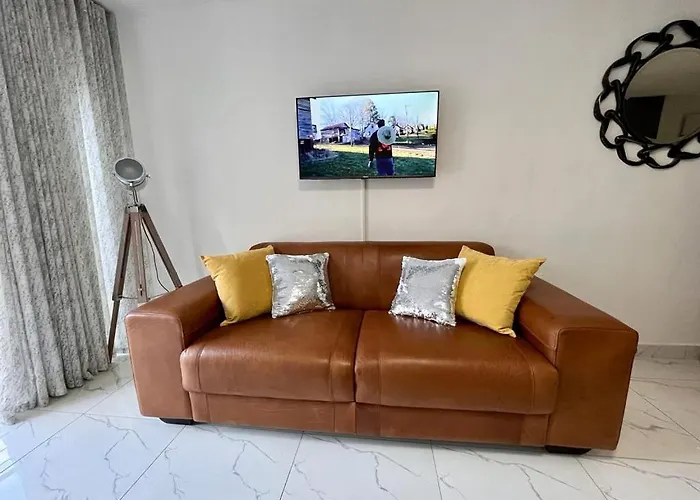 Trendy Green Point Retreat