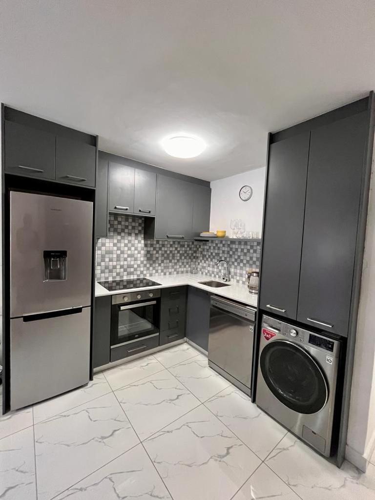 Apartment Trendy Point Retreat