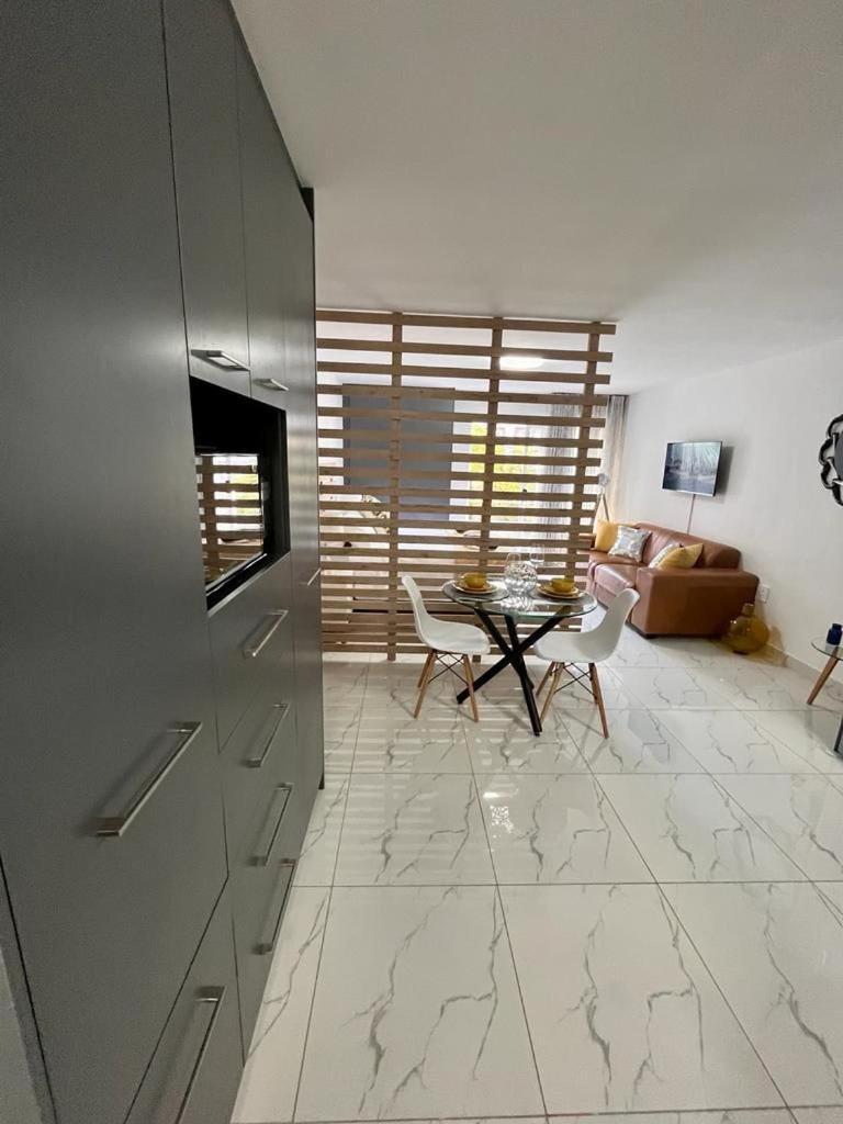 Apartment Trendy Point Retreat